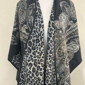 NWT CHICO'S Paisley Leopard Reversible Ruana
